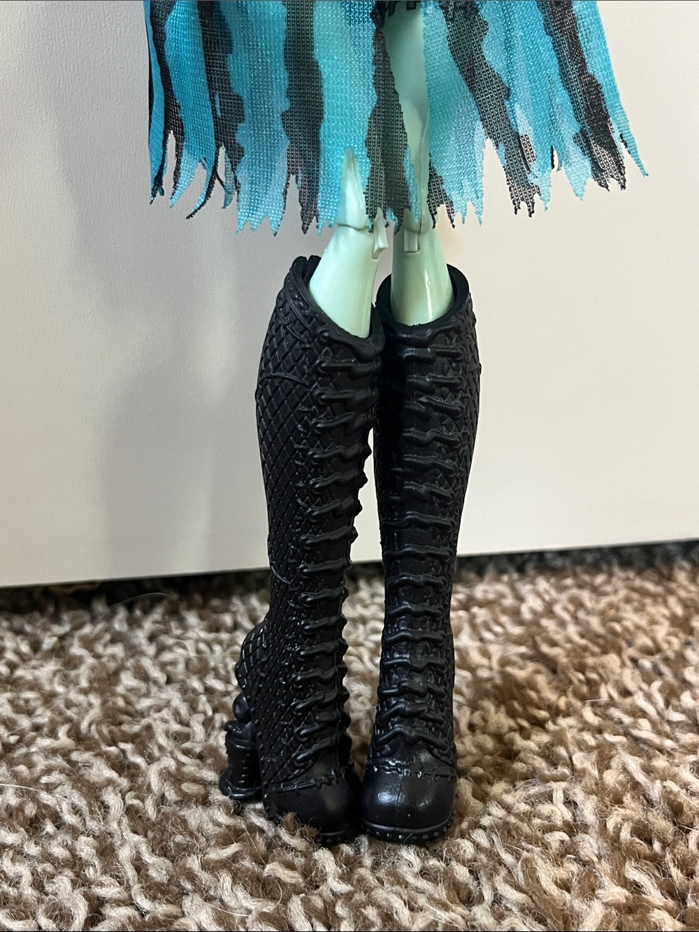 Monster High Freak Du Chic Frankie Stein - Picture 4 of 6